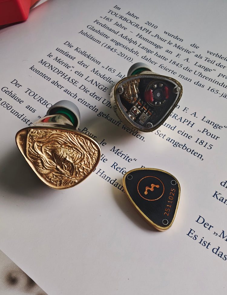 Exclusive Pre-Order for the Warrior of Resonance (R52) Limited to 100