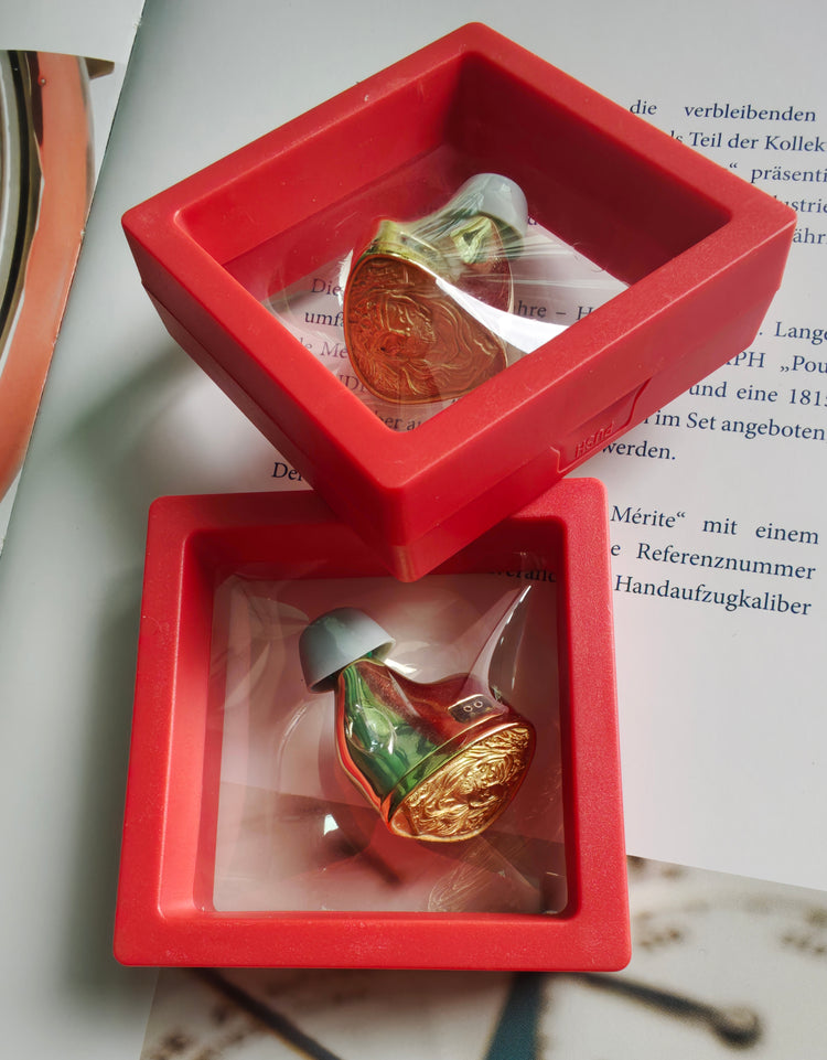 Exclusive Pre-Order for the Warrior of Resonance (R52) Limited to 100